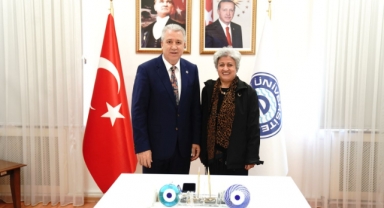 Egeli bilim ekibinden kısa sürede yüksek verimli çay bitkisinin üretimine yönelik proje