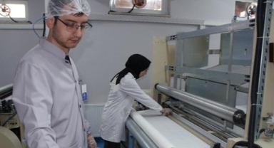 Fabrika gibi okul, öğrenirken kazanıyorlar
