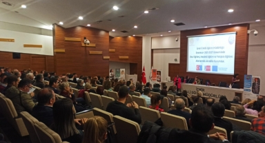 İzmir İl Milli Eğitim Müdürlüğünde Erasmus + Akreditasyonu Toplantısı