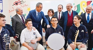 Öğrenciler yapay zeka ile okullu olacak