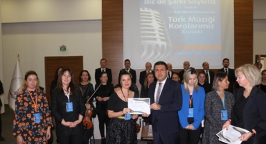 “Şarkılar Bizi Söyler Biz de Şarkı Söyleriz''