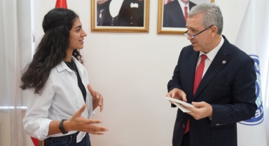 Zorlukları aşan Egeli genç yazarın ilham veren hikâyesi