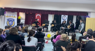 Bornova'da “Beyaz Baston Görme Engelliler Haftası”!