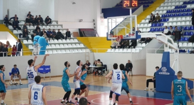 Ege Üniversitesi, Çukurova Üniversitesi Seyhan Belediyespor’u 77- 66 mağlup etti