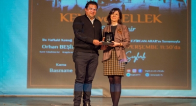 Egeli akademisyen Doç. Dr. Arar’ın İzmir’in kent belleğine ışık tutan programına ödül