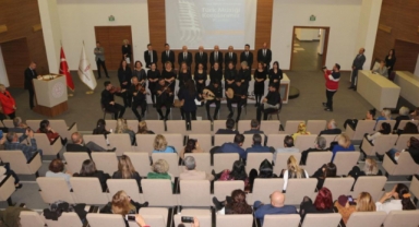 İzmir İl Milli Eğitim'den “Şarkılar Bizi Söyler Projesi” Konseri!
