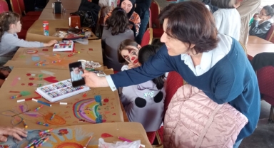 Sanat Atölyeleri Depremzede Çocuklarla Buluştu