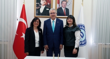 “Akıllı ayna” ile diyabete bağlı ayak ülserinin erken tanısı sağlanacak