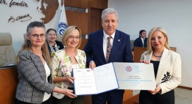 EÜ Senatosunda “YÖK Üstün Başarı Ödülü” sevinci