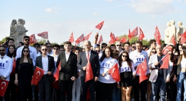 Ege Üniversitesi Heyeti, Cumhuriyetin 100. Yılında Atatürk’ün huzurunda