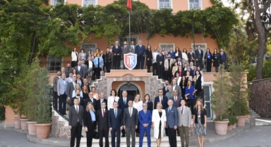 Özel Okul Kurucuları İzmir'de Toplandı