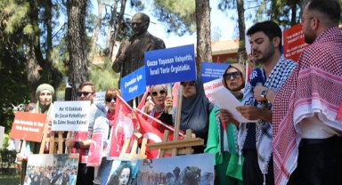 Deü’lü Öğrencilerden Filistin Dayanışması