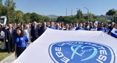 Ege Üniversitesinde “70. Yıl Anıtı” törenle açıldı
