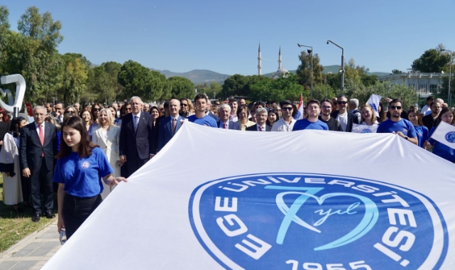 Ege Üniversitesinde “70. Yıl Anıtı” törenle açıldı