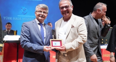 Ege Üniversitesinde Türk Halk Müziği Konseri