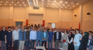 EÜ’de “Kriz Zamanlarında Din ve Gelecek” Söyleşisi