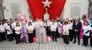 “Zarafetin Dokunuşu”nda Genç Tasarımcılar Yarıştı