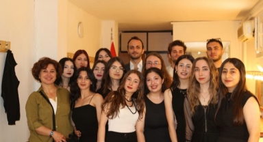 EÜ’lü Öğrencilerden İngilizce Konser