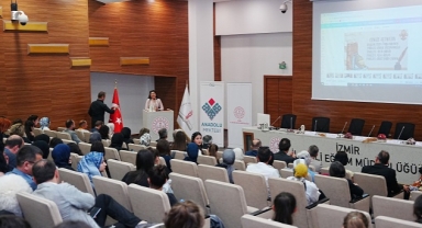 İzmir’de Cengiz Aytmatov Paneli Düzenlendi