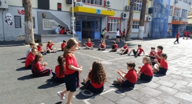 Konak’ta Çocuklar Geleneksel Oyunlarla Buluştu