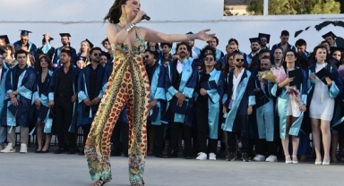 EÜ İletişim’de Mezuniyet Coşkusu