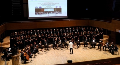 EÜ Korosu’ndan Festivale Damga