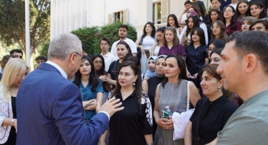 Nahçıvanlı öğrenciler Ege Üniversitesi’nde sağlık stajına başladı