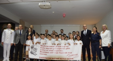 Karşıyaka’da İlköğretim Haftasında Fidanlar Toprakla Buluştu
