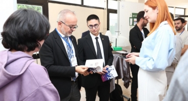 Genç girişimciler DEÜ’de fikirlerini geleceğe taşıdı