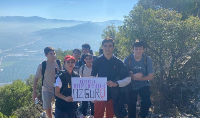 Gençlerden Filistin ve Doğu Türkistan’a Duyarlılık Yürüyüşü