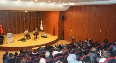 Mertan Altay’dan Büyüleyici Gitar Dinletisi