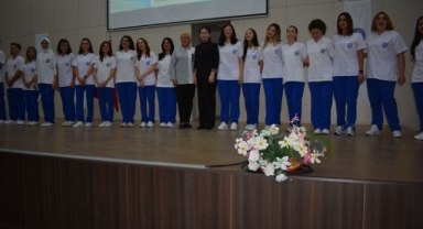 Ege’de genç hemşireler üniformalarını giydi