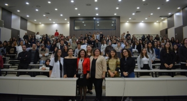 Ege Hemşirelik Fakültesinde Akran Dayanışması Büyüyor