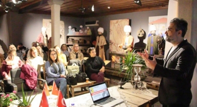 Felsefe Akademisi’nde Öğretmen–Filozoflar Konuşuldu