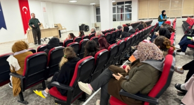 YOBÜ öğrencileri “Gençlerle Hasbihâl Programları” ile geleceği konuşuyorlar.*