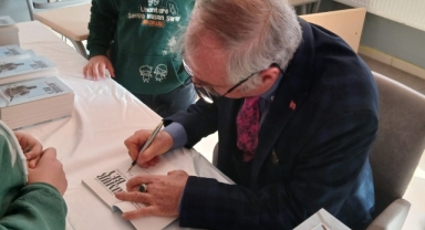 DİLİMİZİN ZENGİNLİKLERİ PROJESİNDE KONUŞAN YAZAR ERTEKİN: “TÜRK DİLİ DÜNYADA YAŞAYAN EN ZENGİN DİLLERİN BAŞINDA”