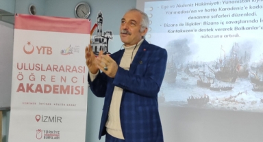 Eğitimci Yazar A. Levent Ertekin, YTB Uluslararası Öğrenci Akademisi İzmir 2026 kapsamında katılımcılarla buluştu.
