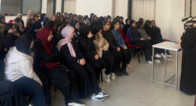 İzmir’de “Modern Zamanlarda Müslüman Kadının Rolü” Söyleşisi