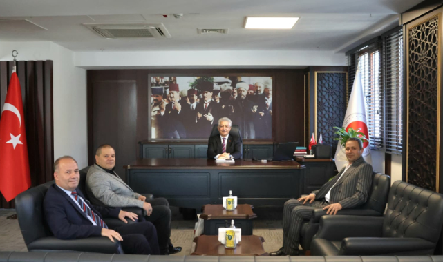 AKSAÇLILAR’DAN İZMİR İL MÜFTÜSÜ HALİLOĞLU’NA HAYIRLI OLSUN ZİYARETİ 