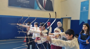 Buca’da Hedef Çanakkale Ruhu: 111. Yılda 111 Ok