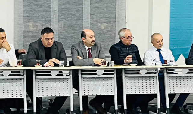 Eğitimde Nitelik ve Gelecek Hedefleri İzmir’de Ele Alındı