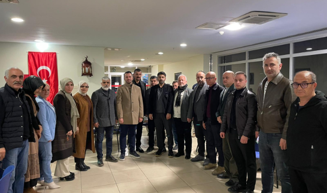 İzmir’de Gelenek ve Gönül Sofrası: Genç Kemankeşler ile Yazarlar İftarda Buluştu