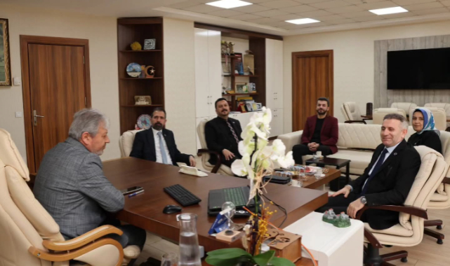 Eğitim Gündemi Masaya Yatırıldı: Hürriyetçi Eğitim Sen’den Nezaket Ziyareti