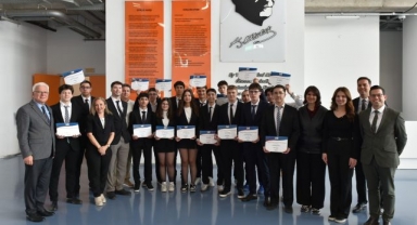 İzmirli Öğrenciler Dubai’de Tarih Yazdı!