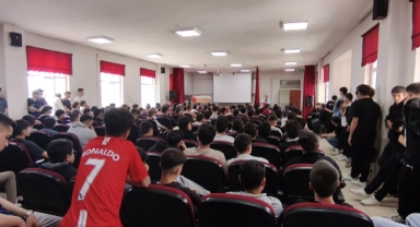 SİLİFKE GENÇLİK KAMPI GEZİSİ ÖNCESİ BİLGİLENDİRME TOPLANTISI GERÇEKLEŞTİRİLDİ