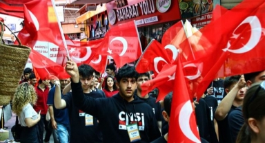 Meslek Liseliler Kemeraltı’ndan Konak’a Yürüdü