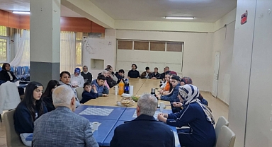 TYB İzmir Şubesi'nden Anlamlı Buluşma: Genç Kemankeşler Tarihle Kucaklaştı