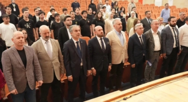 Üniversitemizde “VII. İzmir Genç Mimar ve Mühendisler Zirvesi” Düzenlendi