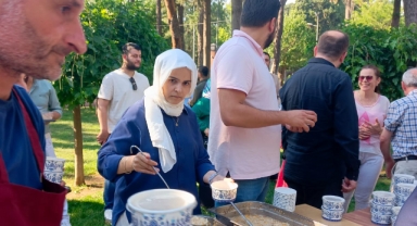 AK Parti Buca’dan Hasanağa Bahçesi’nde Aşure Etkinliği: 