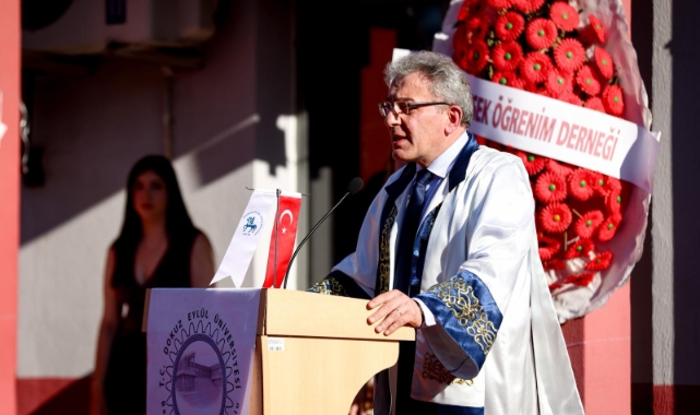 DEÜ Bergama’da Mezuniyet Coşkusu